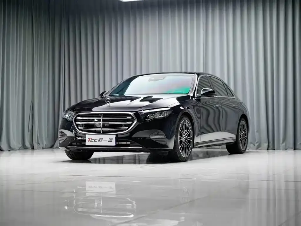 Mercedes-Benz E-Class — фото 6
