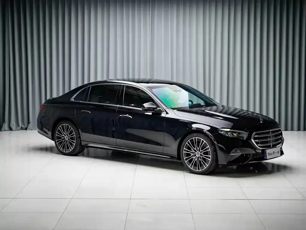 Mercedes-Benz E-Class — фото 10