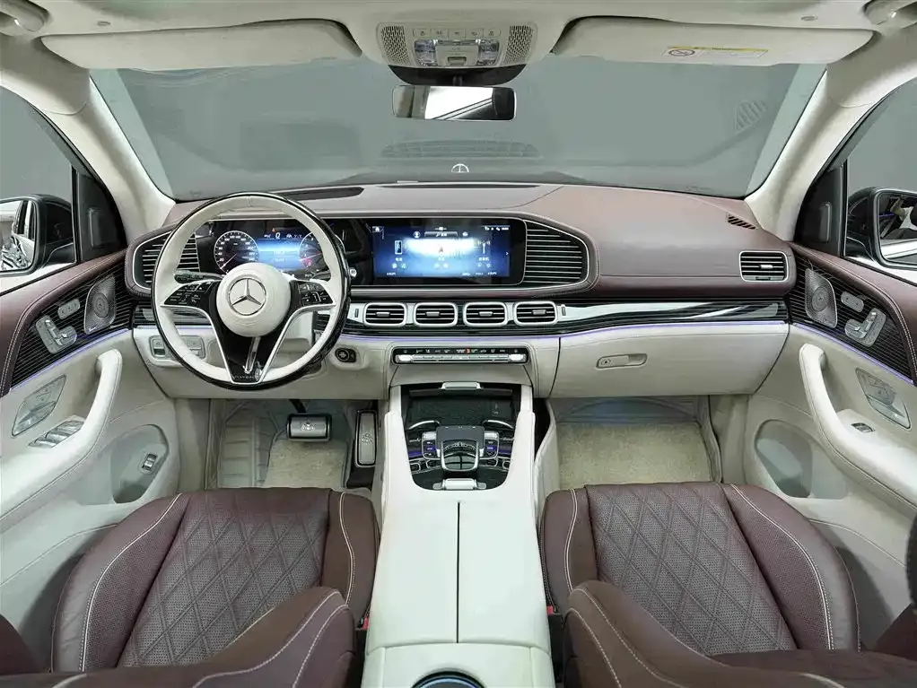 Mercedes-Benz GLS — фото 9