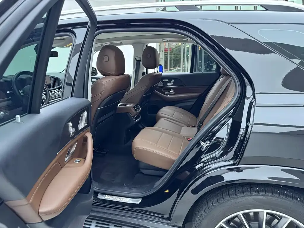 Mercedes-Benz GLE (Import) — фото 10