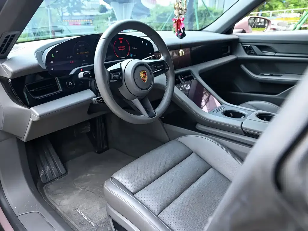 Porsche Taycan — фото 6