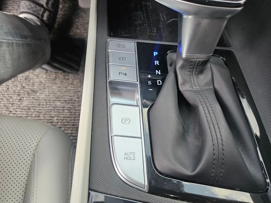 Hyundai AVANTE — фото 3
