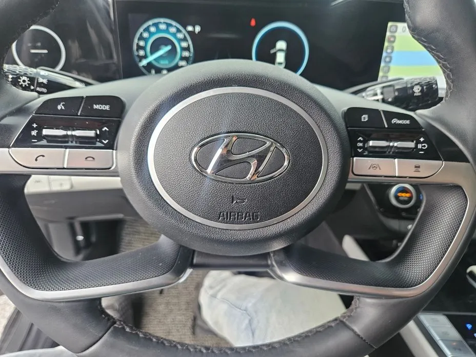 Hyundai AVANTE — фото 2