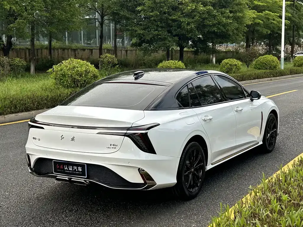 Hongqi H6 — фото 10