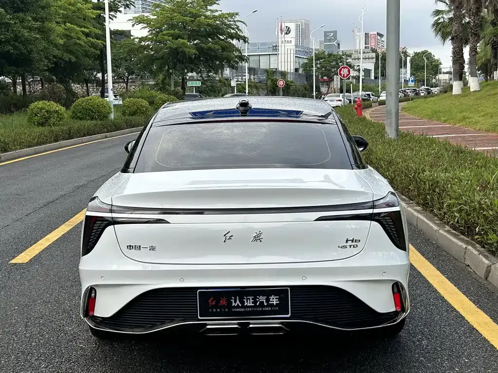 Hongqi H6 — фото 4