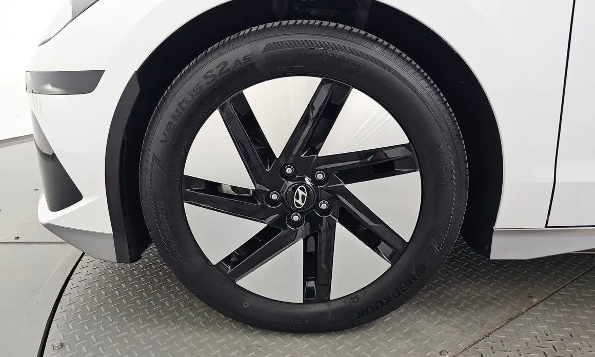Hyundai Ioniq6 — фото 8