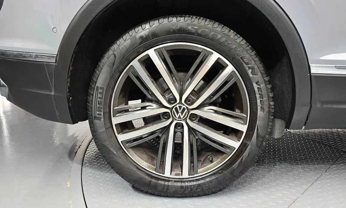 Volkswagen Tiguan — фото 10