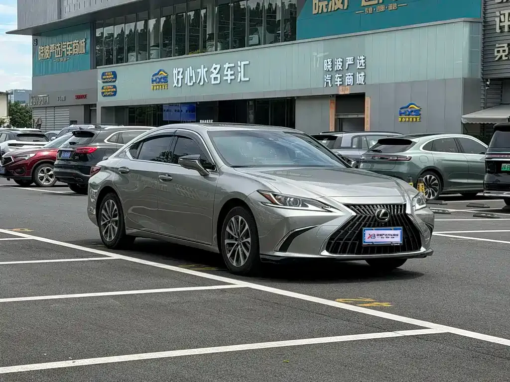 Lexus ES — фото 6