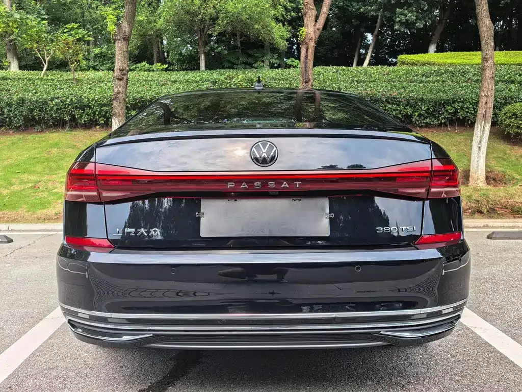 Volkswagen Passat — фото 5