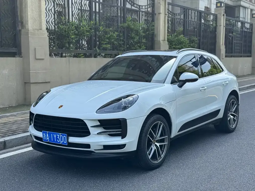 Porsche Macan — фото 1