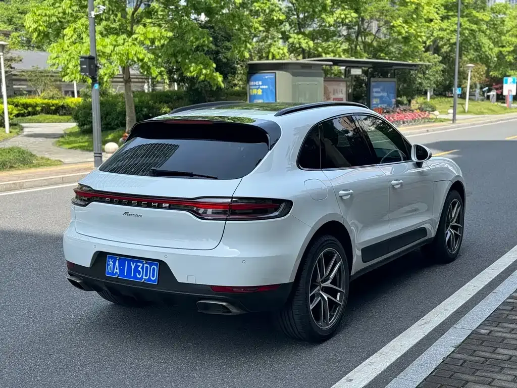 Porsche Macan — фото 10