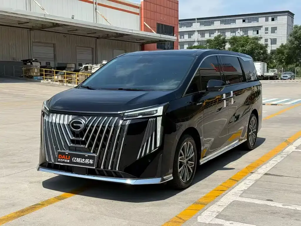 GAC Motor Trumpchi M8 — фото 1
