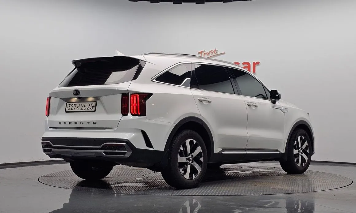 Kia Sorento — фото 4