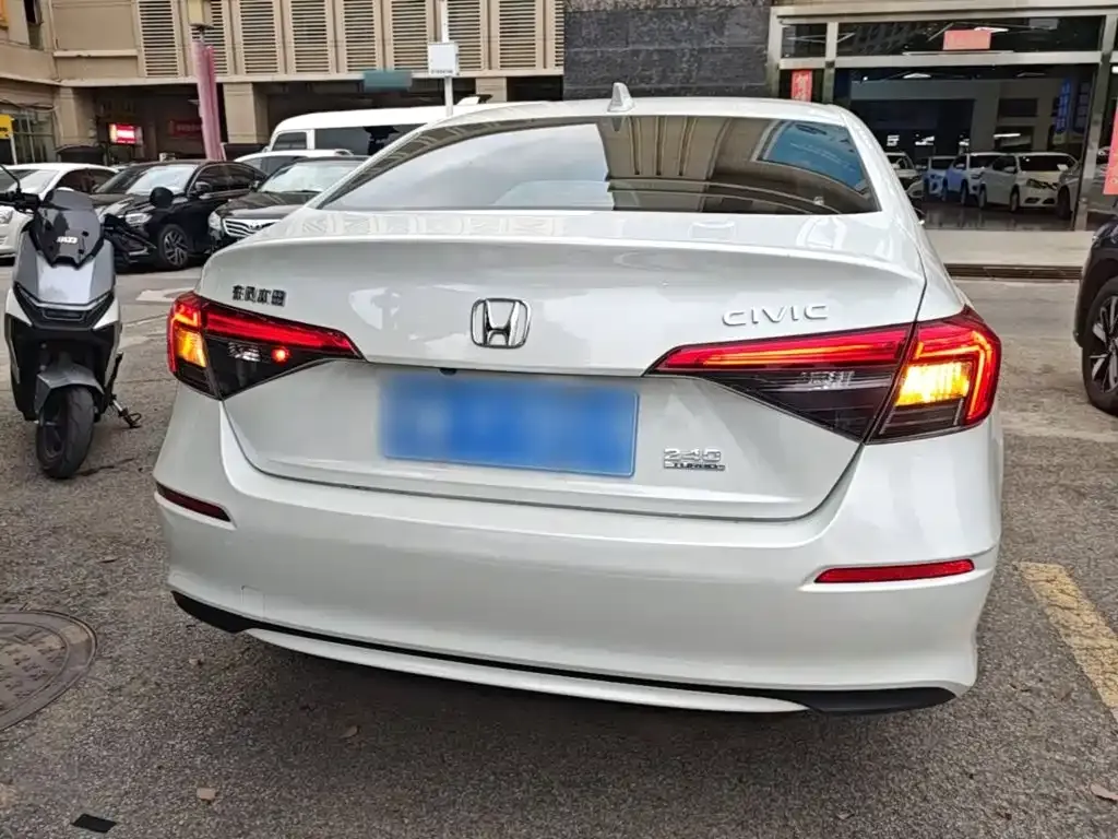 Honda Civic — фото 10