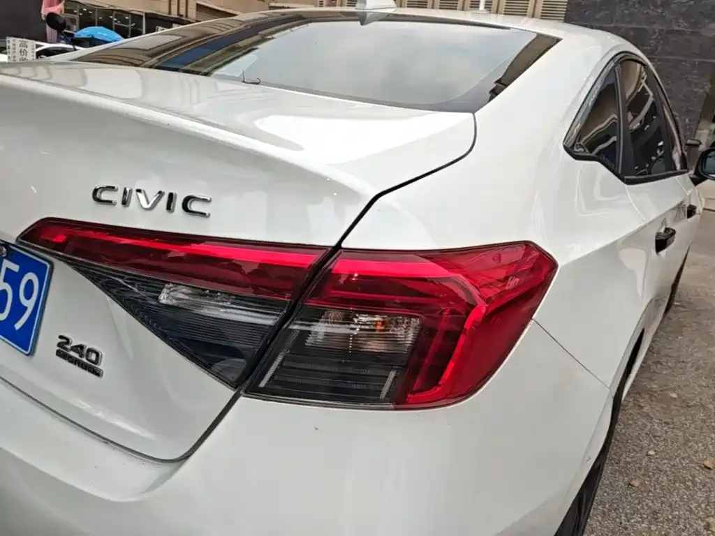 Honda Civic — фото 3