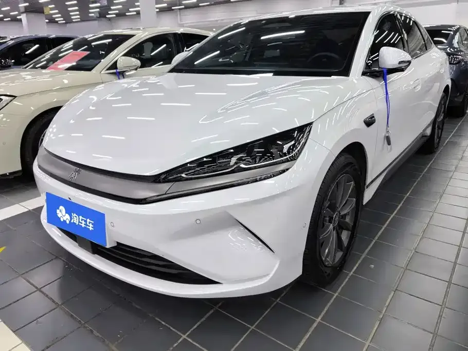 BYD Qin L — фото 1