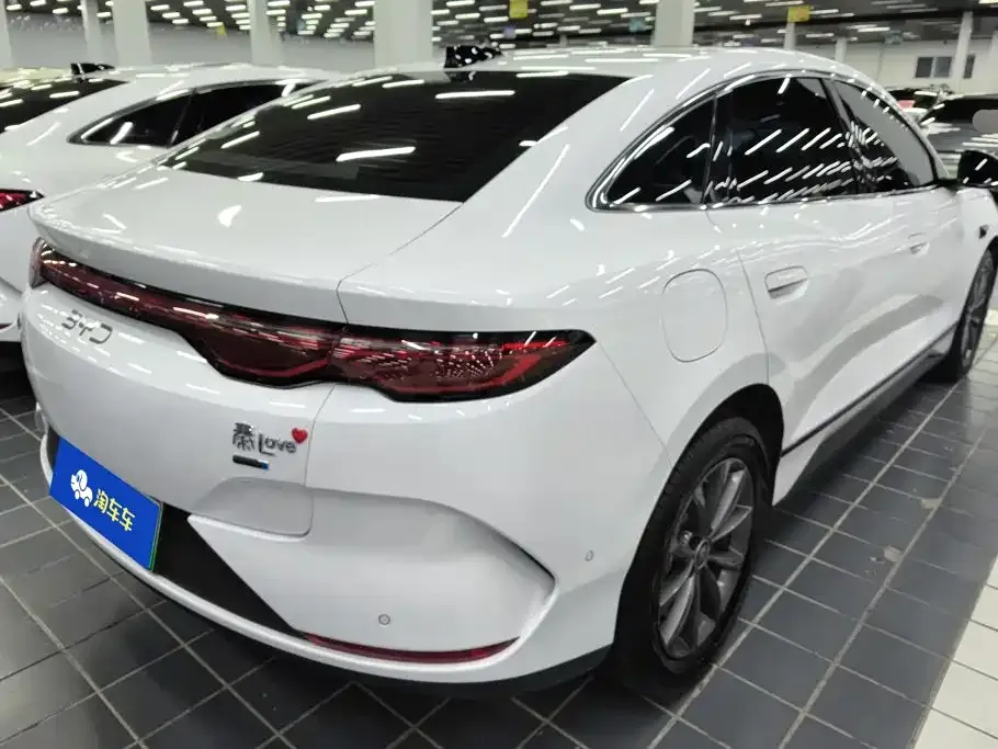 BYD Qin L — фото 10