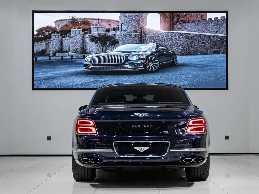 Bentley Flying Spur — фото 5