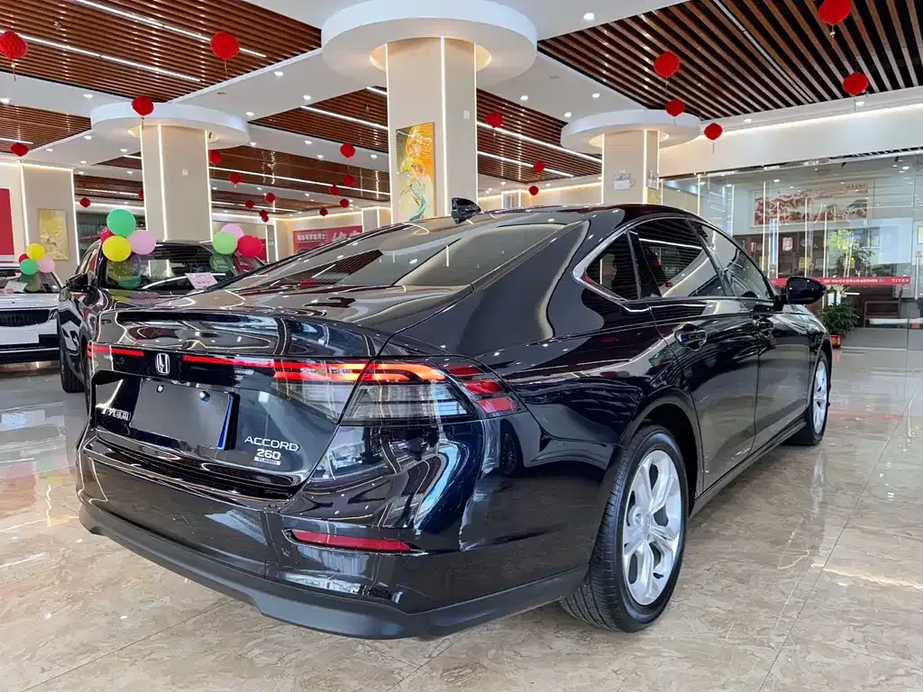 Honda Accord — фото 5