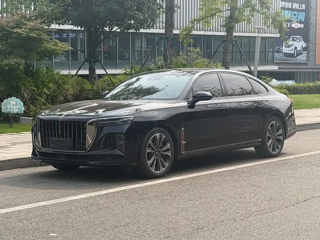 Hongqi H9 — фото 1