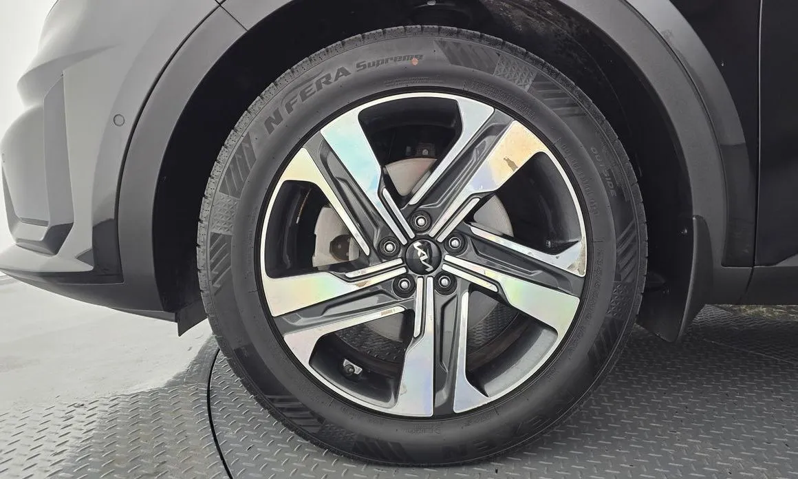 Kia Sorento — фото 7