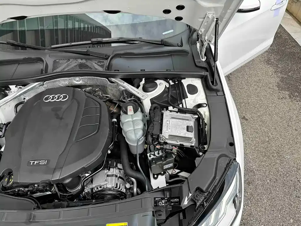 Audi A4L — фото 3