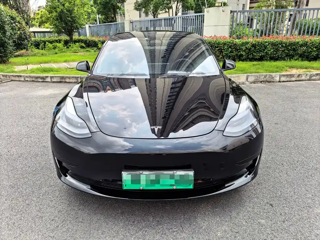 Tesla Model 3 — фото 4