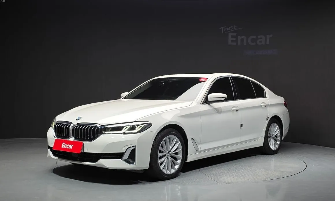 BMW 5-Series — фото 1