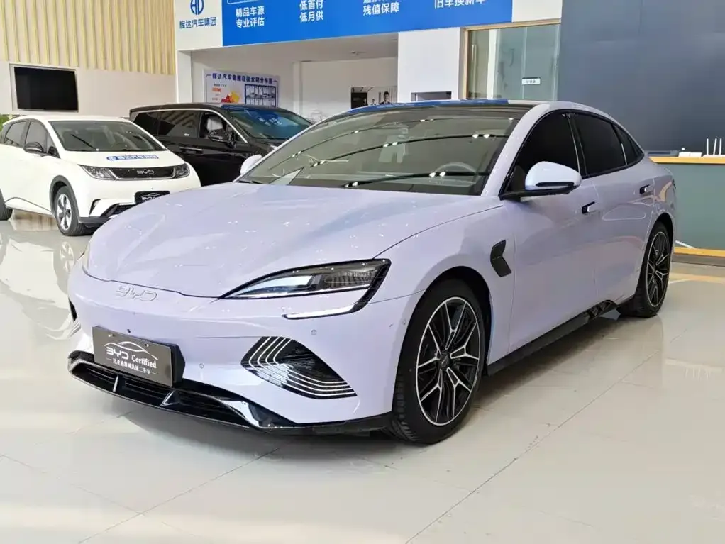 BYD Seal — фото 1