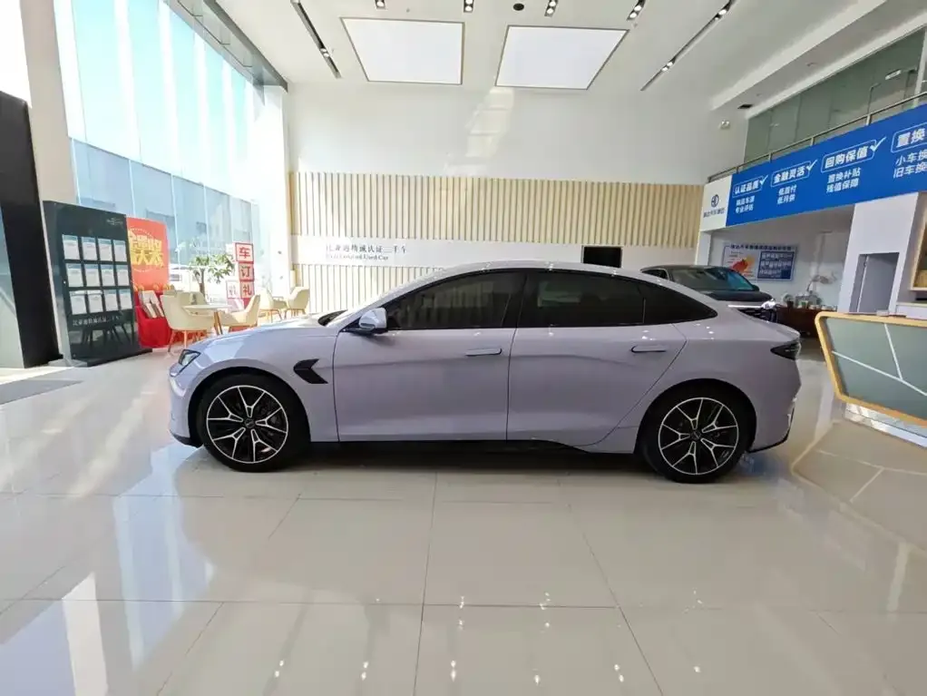 BYD Seal — фото 10