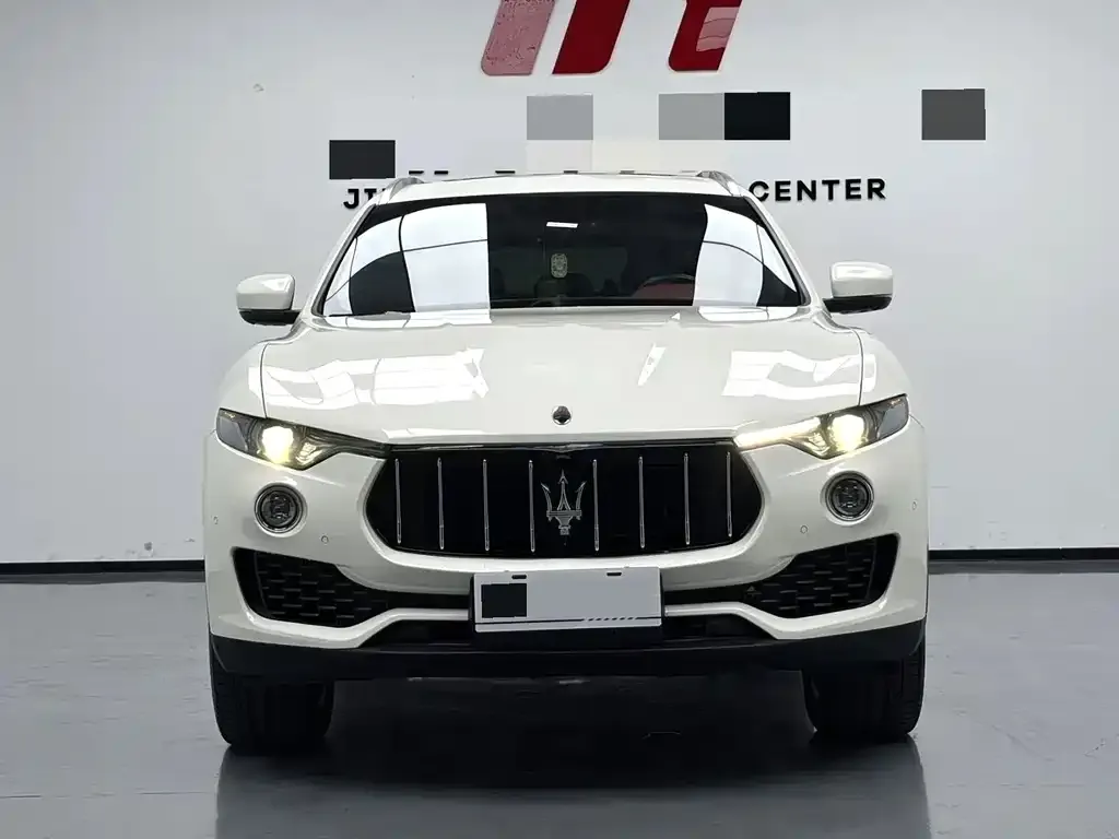 Maserati Levante — фото 2