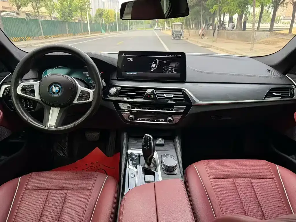 BMW 5 Series New Energy — фото 2