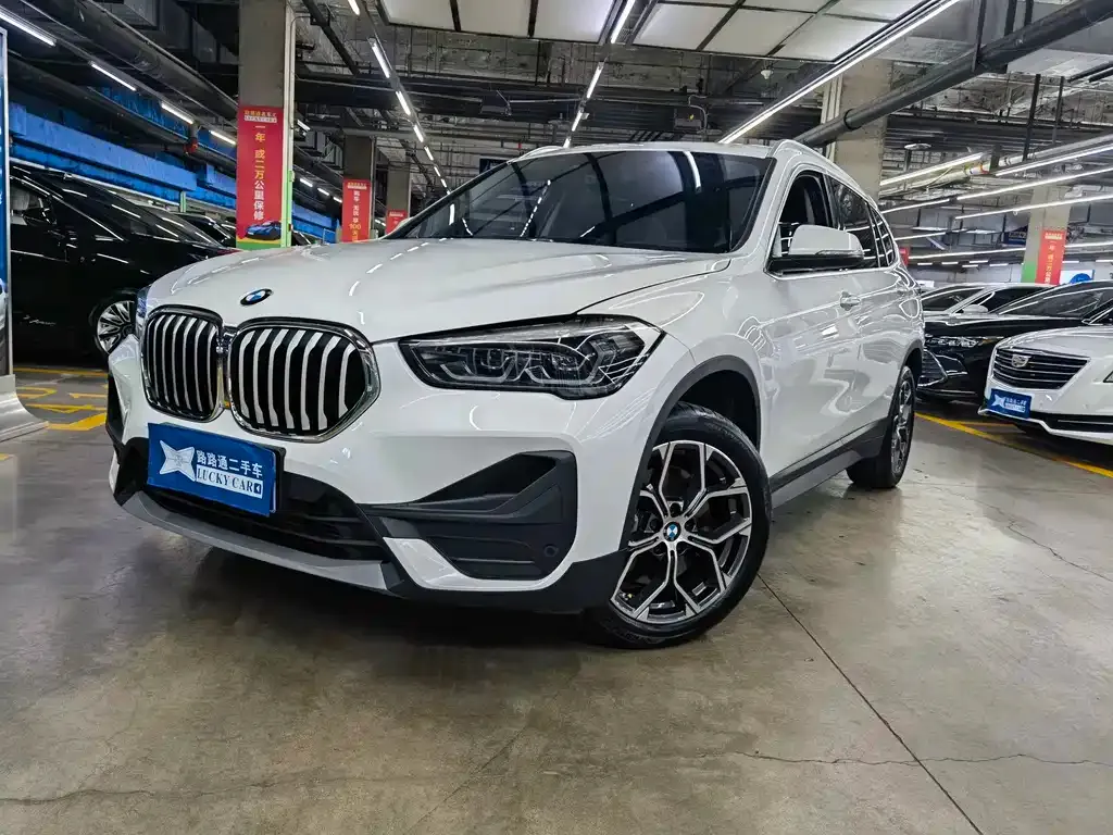 BMW X1 — фото 1