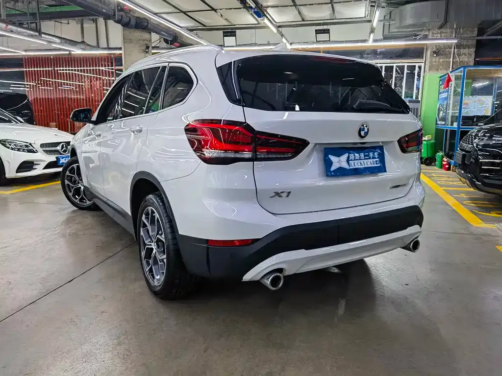 BMW X1 — фото 10