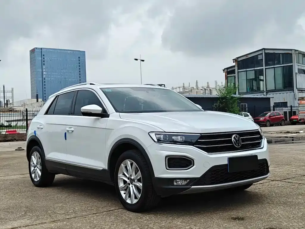 Volkswagen T-Roc — фото 8