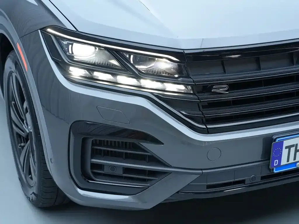 Volkswagen Touareg — фото 4