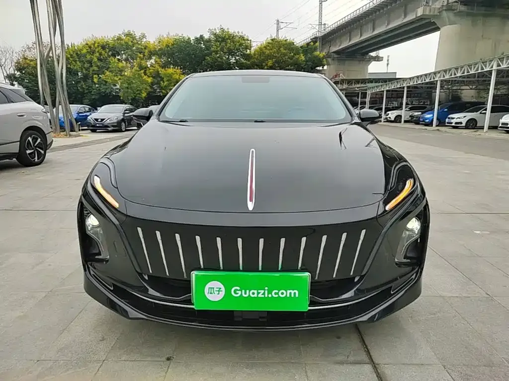 Hongqi E-QM5 — фото 2