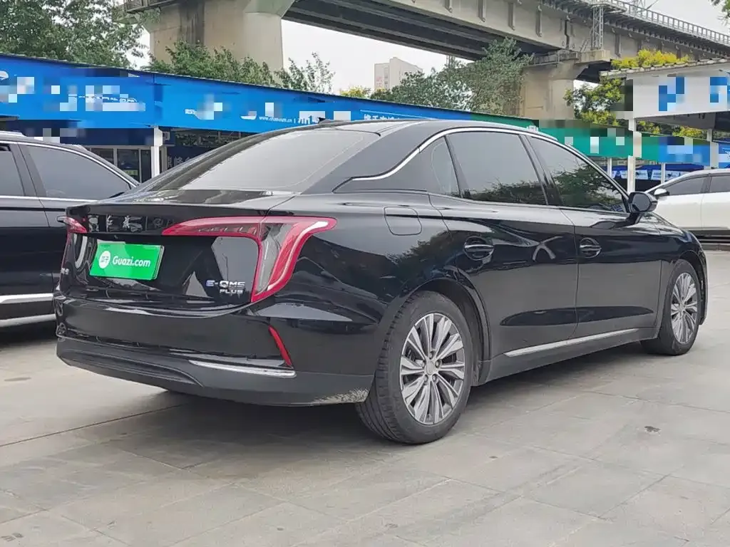Hongqi E-QM5 — фото 4