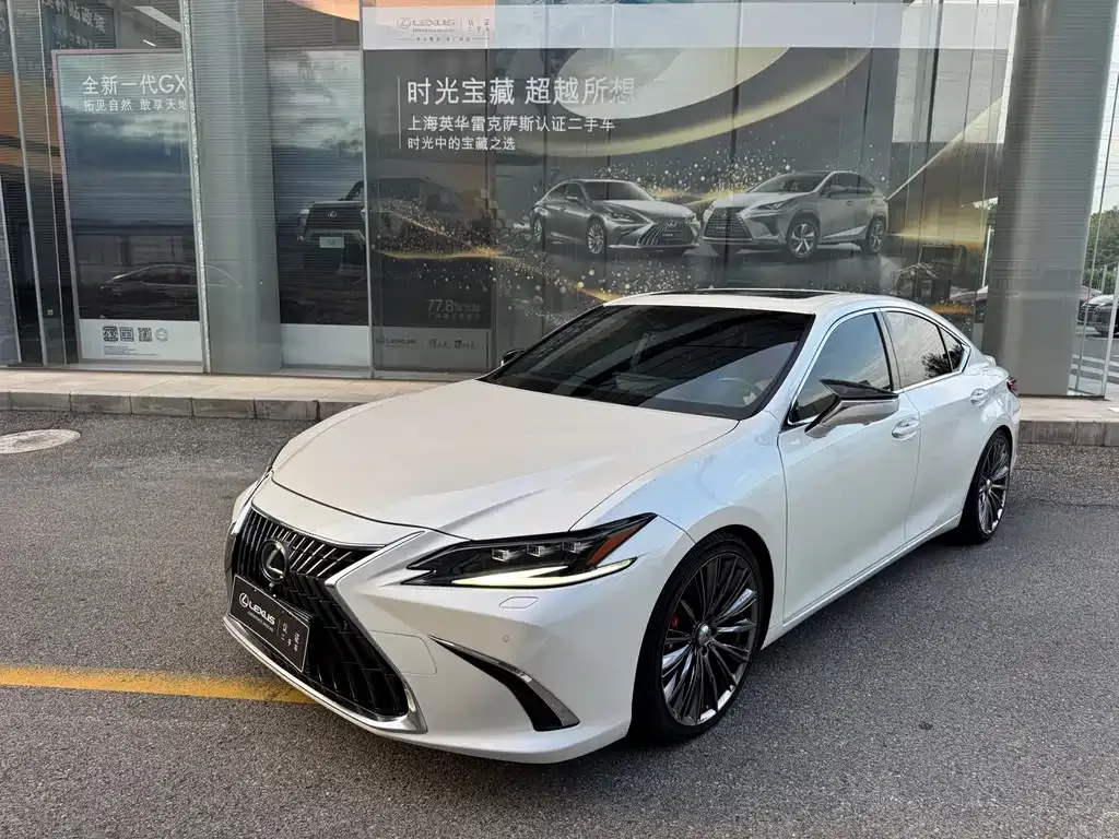 Lexus ES — фото 1