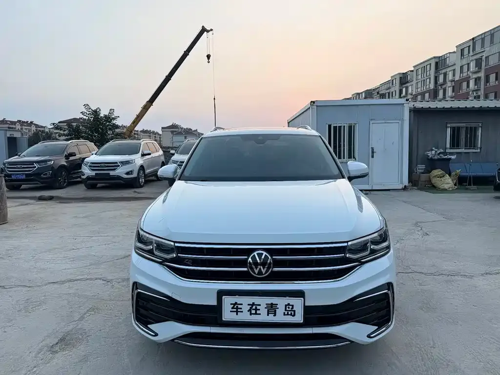 Volkswagen Tiguan L — фото 5