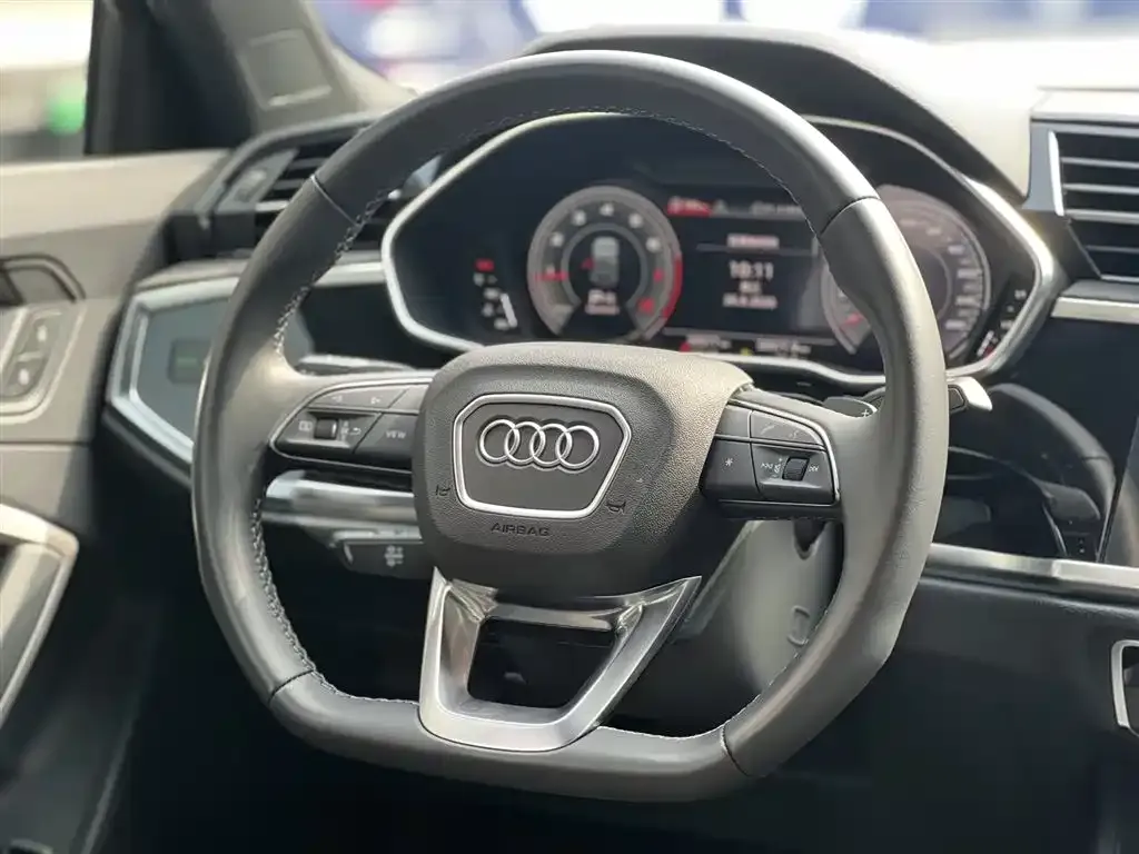 Audi Q3 — фото 2