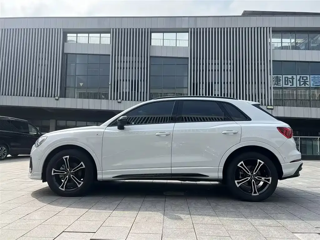 Audi Q3 — фото 6
