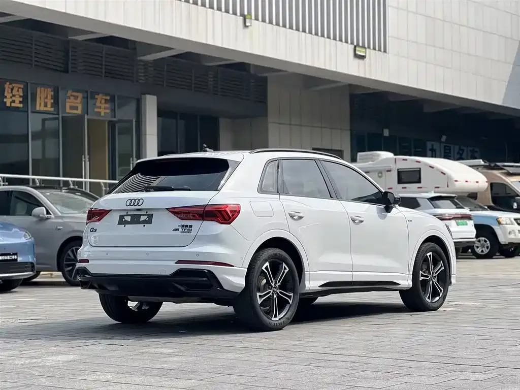 Audi Q3 — фото 3
