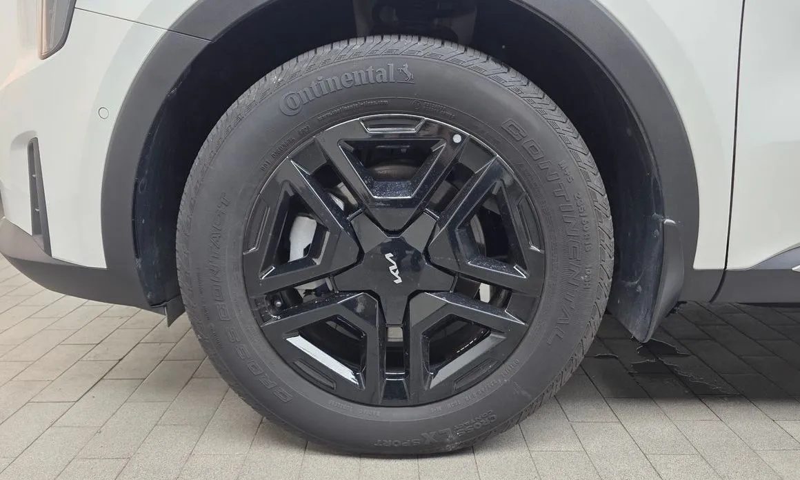 Kia Sorento — фото 9