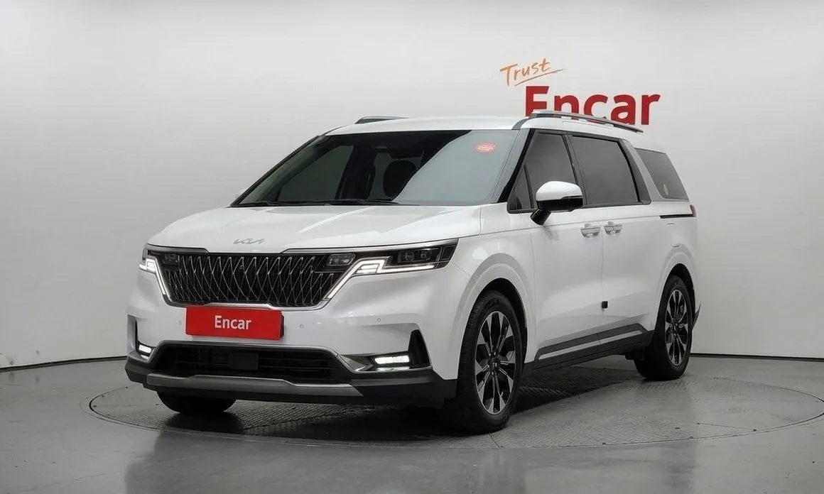 Kia Carnival — фото 1