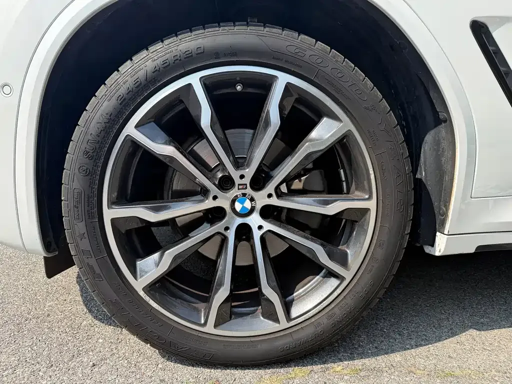BMW X3 — фото 9