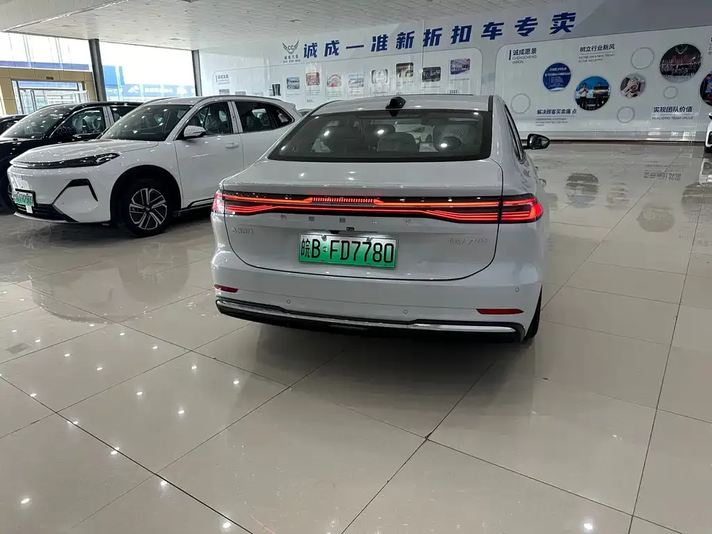 Geely Galaxy A7 EM — фото 6