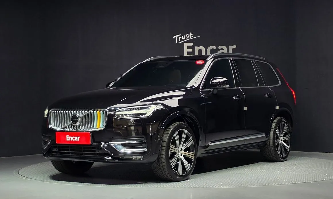 Volvo XC90 — фото 1