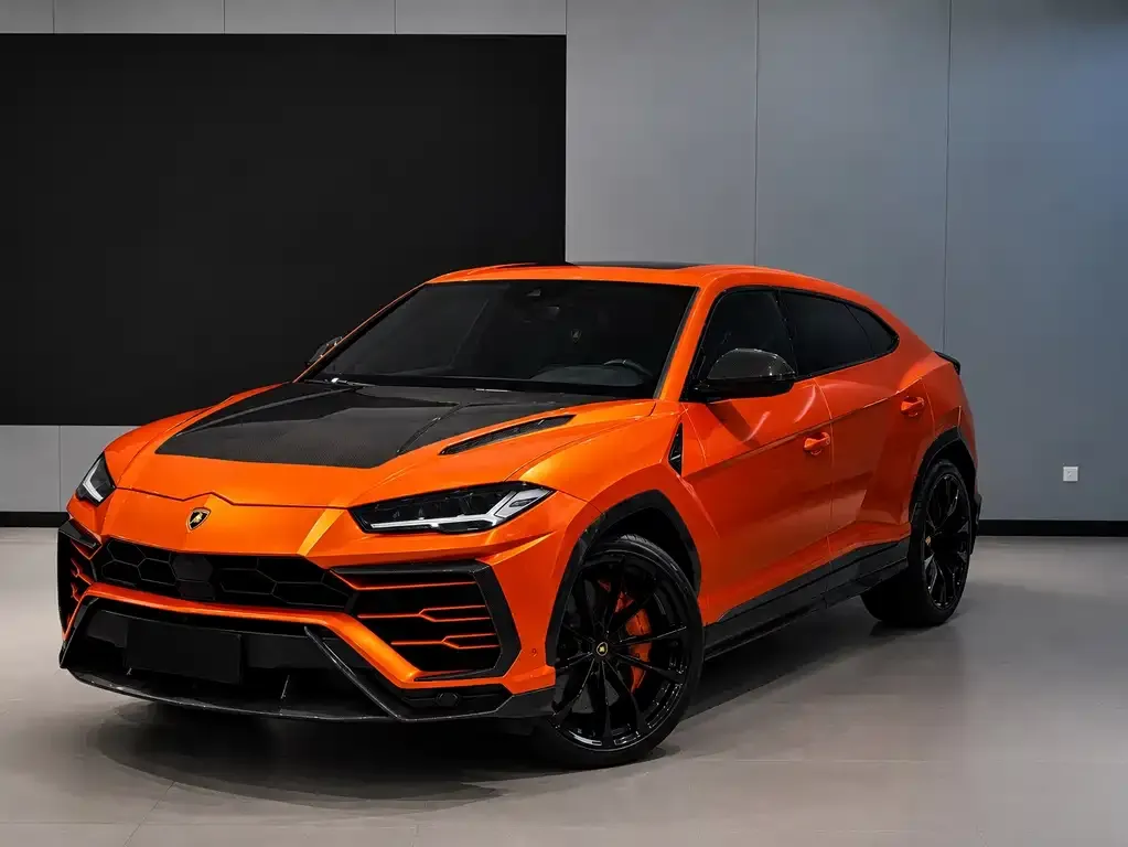 Lamborghini Urus — фото 1