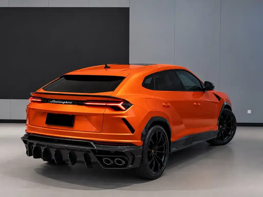 Lamborghini Urus — фото 10